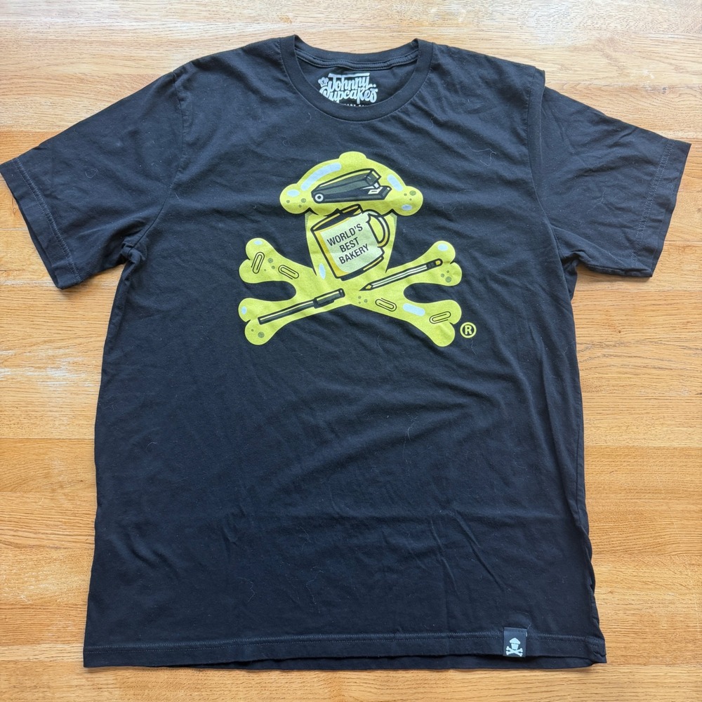 Johnny Cupcakes Mens XL Black Graphic T-Shirt Worlds Best Bakery Office Stapler